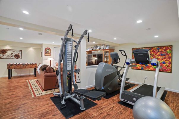 Fitness Equipment, Interior, Recessed Lighting, Wood Texture Flooring