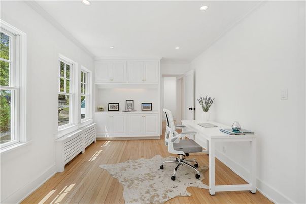 Home Office, Interior, Recessed Lighting, Wood Texture Flooring