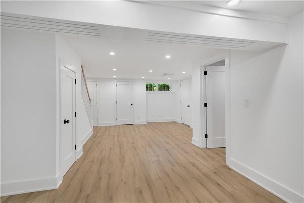 Empty room, Interior, Recessed Lighting, Wood Texture Flooring