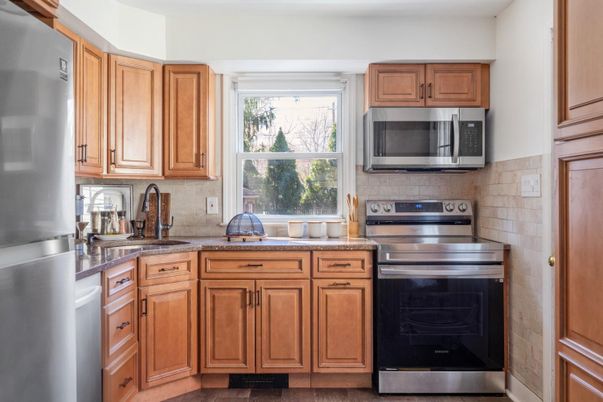 Interior, Kitchen, Stainless Steel Appliances