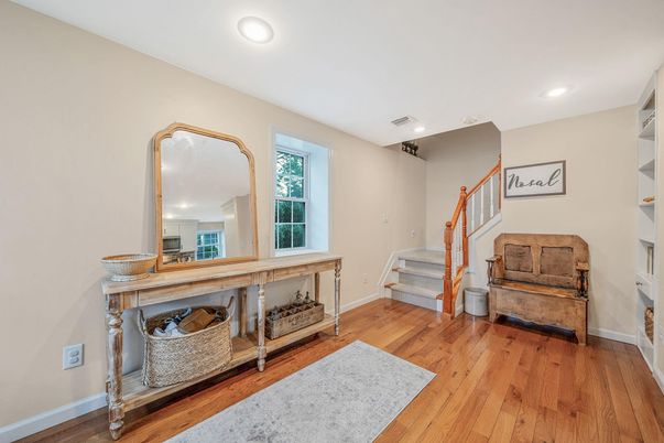 Interior, Recessed Lighting, Wood Texture Flooring