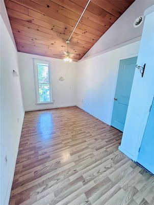 Empty room, Interior, Wooden Ceilings, Wood Texture Flooring