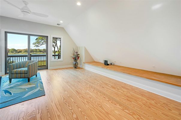 Interior, Recessed Lighting, Water, Wood Texture Flooring