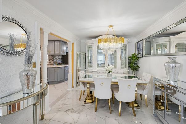 Chandelier, Dining room, Interior, Kitchen, Marble