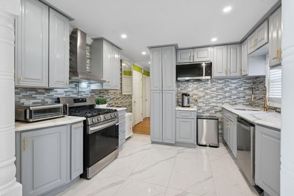 Interior, Kitchen, Marble, Recessed Lighting, Stainless Steel Appliances