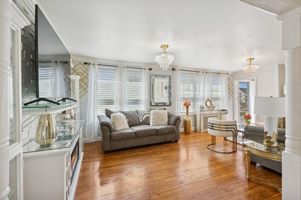 Chandelier, Interior, Living room, Wood Texture Flooring