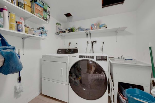 Interior, Washer