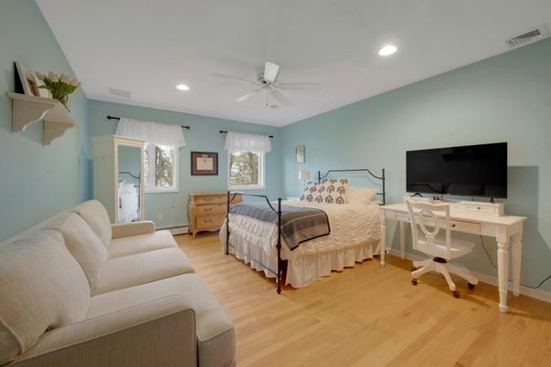 Bedroom, Home Office, Interior, Recessed Lighting, Wood Texture Flooring