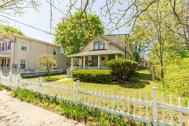 Backyard, Exterior, Facade, Queen Anne Victorian