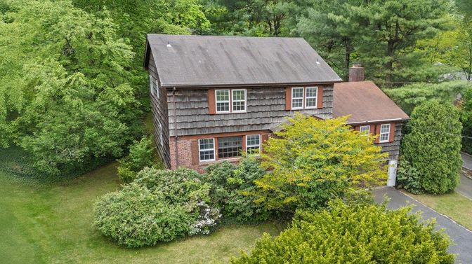 Exterior, Facade, Brick Facade, Cape Cod