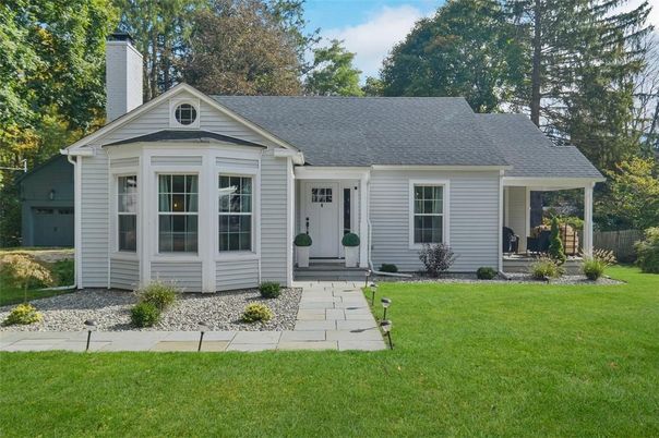 Exterior, Facade, Cape Cod