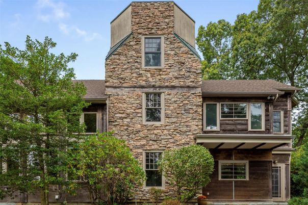 Exterior, Facade, Tudor Revival