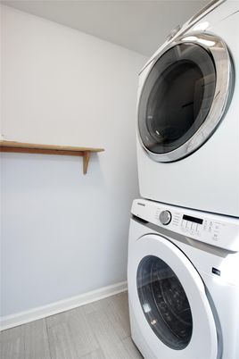 Interior, Utility Closets, Washer, Wood Texture Flooring