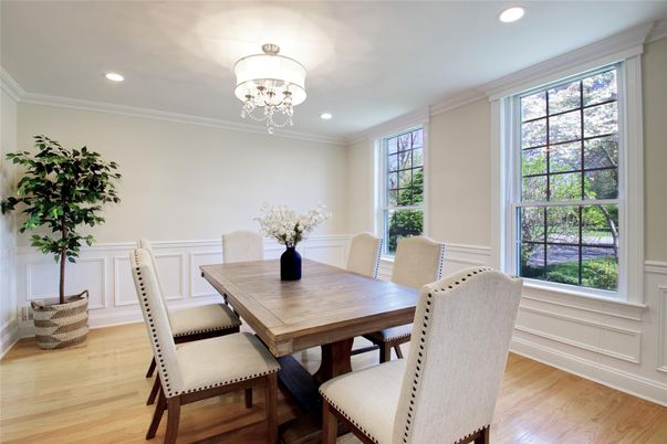 Chandelier, Dining room, Interior, Recessed Lighting, Wood Texture Flooring