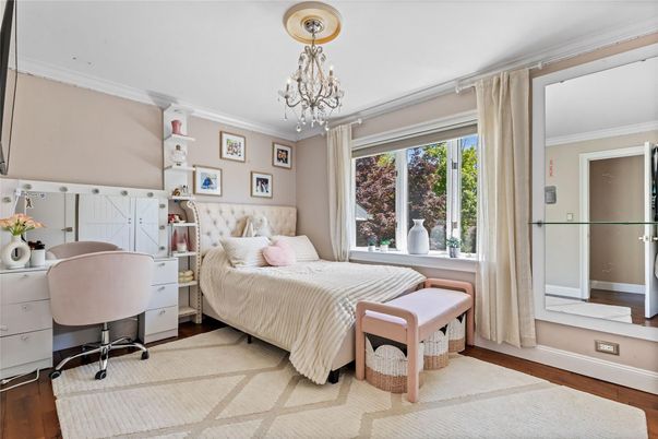Bedroom, Chandelier, Home Office, Interior, Wood Texture Flooring