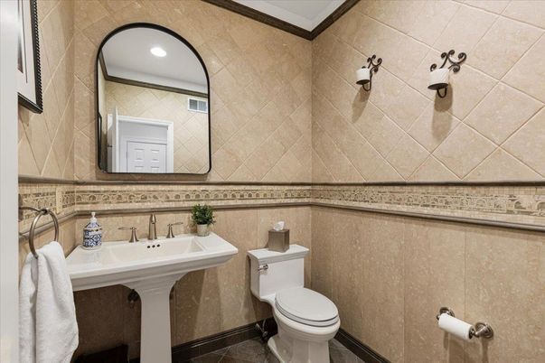 Bathroom, Interior, Recessed Lighting
