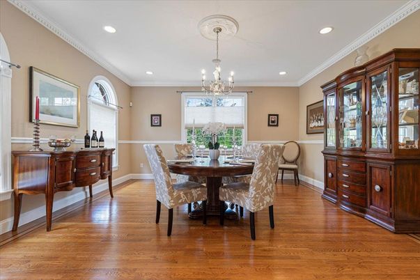 Chandelier, Dining room, Interior, Recessed Lighting, Wood Texture Flooring