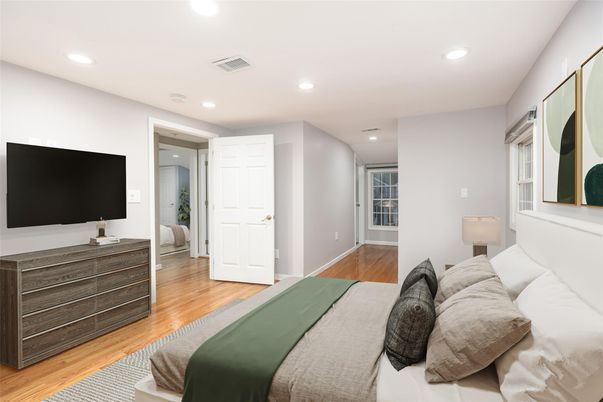 Bedroom, Interior, Living room, Recessed Lighting, Wood Texture Flooring