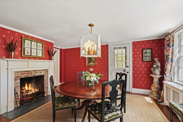 Dining room, Fireplace, Interior
