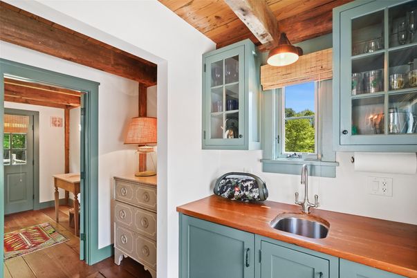 Interior, Pendant Lights, Wooden Beams, Wooden Ceilings, Wood Texture Flooring