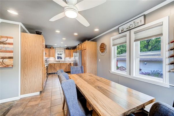 Dining room, Interior, Kitchen, Recessed Lighting, Stainless Steel Appliances