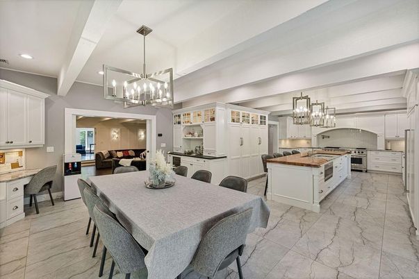 Chandelier, Dining room, Interior, Kitchen, Living room, Pendant Lights, Recessed Lighting, Stainless Steel Appliances