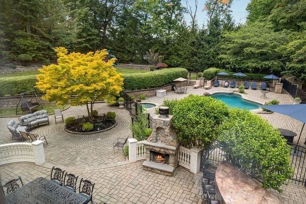 Exterior, Fireplace, Pool