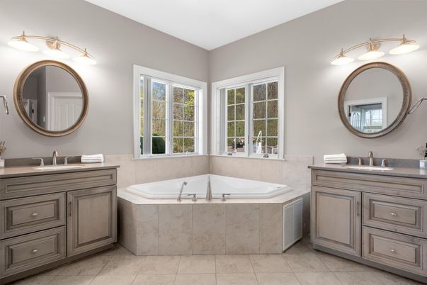 Bathroom, Dual Sink Vanities, Interior