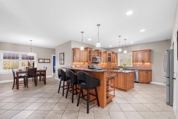 Dining room, Interior, Kitchen, Pendant Lights, Recessed Lighting, Stainless Steel Appliances