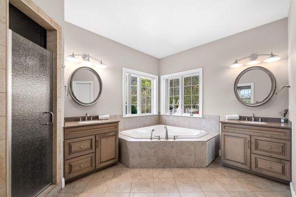 Bathroom, Dual Sink Vanities, Interior