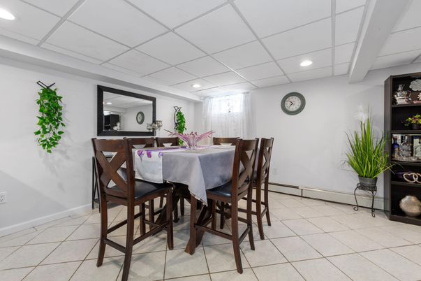 Dining room, Interior, Recessed Lighting