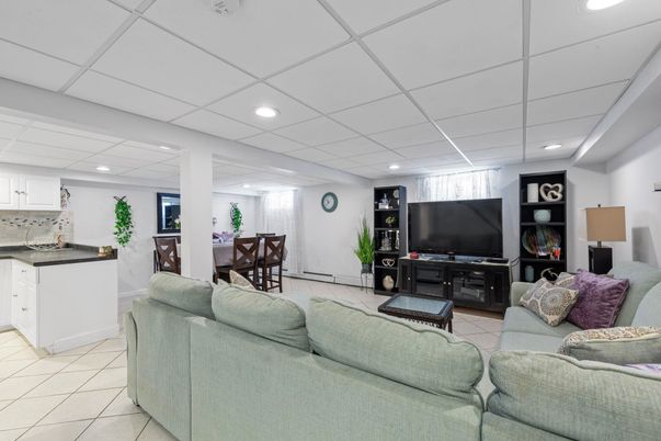 Dining room, Interior, Living room, Recessed Lighting