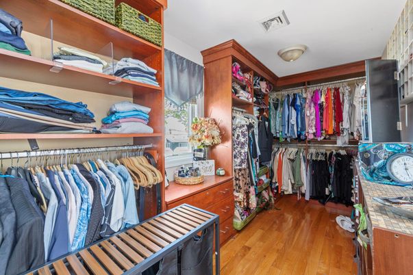 Interior, Walk-in Closets, Wood Texture Flooring