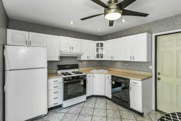 Interior, Kitchen, Recessed Lighting