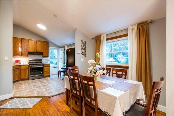 Dining room, Interior, Kitchen, Recessed Lighting, Stainless Steel Appliances, Wood Texture Flooring