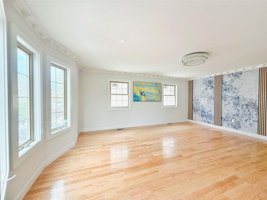 Chandelier, Empty room, Interior, Recessed Lighting, Wood Texture Flooring