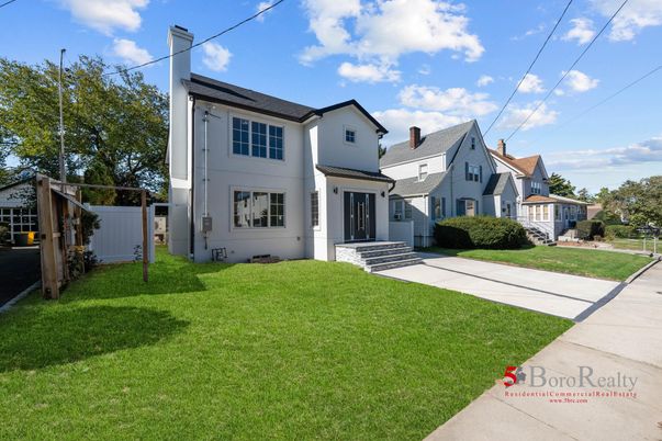 Backyard, Exterior, Facade, Farmhouse
