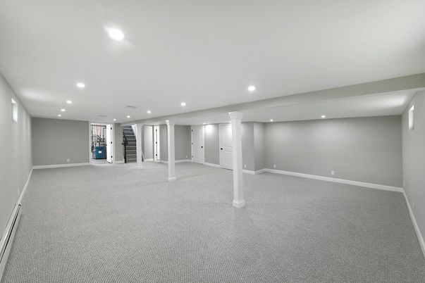 Empty room, Interior, Recessed Lighting