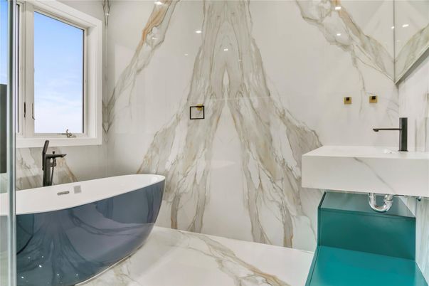 Bathroom, Free Standing Baths, Interior, Marble, Marble Walls