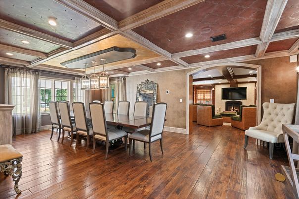 Dining room, Fireplace, Interior, Pendant Lights, Recessed Lighting, Wood Texture Flooring