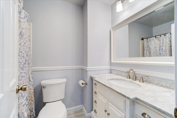 Bathroom, Interior, Tile Countertops