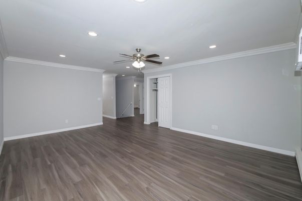 Empty room, Interior, Recessed Lighting, Wood Texture Flooring