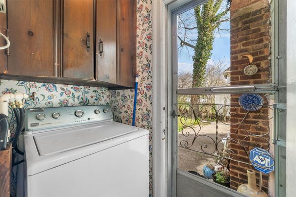 Interior, Utility Closets, Washer
