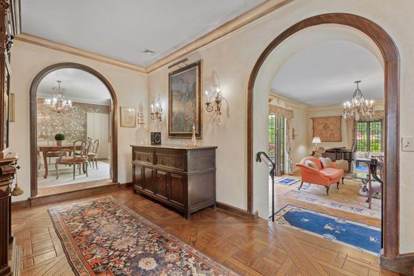 Chandelier, Dining room, Interior, Piano, Wood Texture Flooring