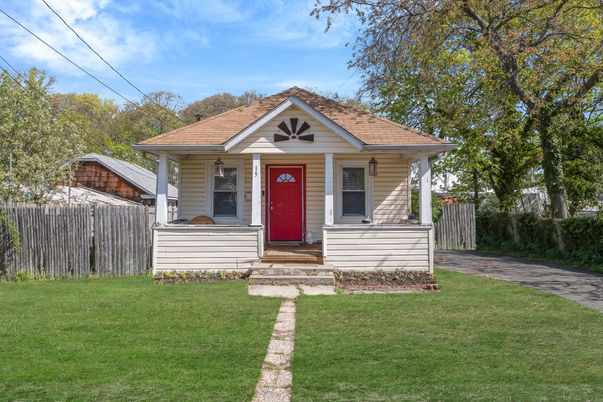 Exterior, Facade, None