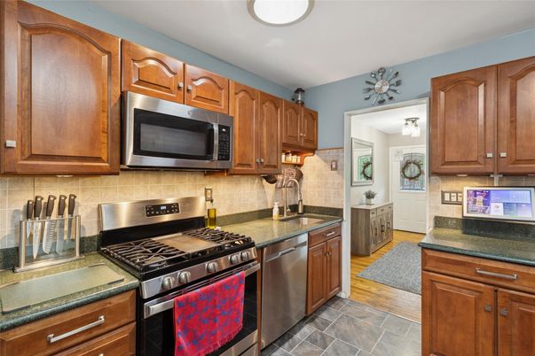 Interior, Kitchen, Stainless Steel Appliances, Wood Texture Flooring