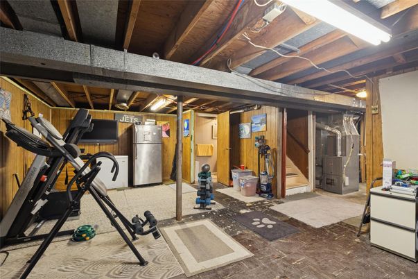 Fitness Equipment, Interior, Wooden Beams