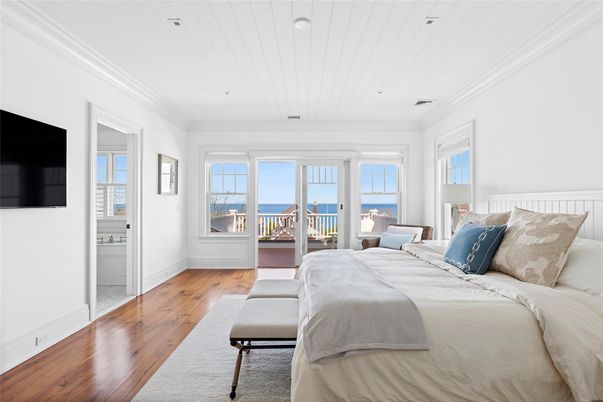 Bedroom, Interior, Water, Wood Texture Flooring