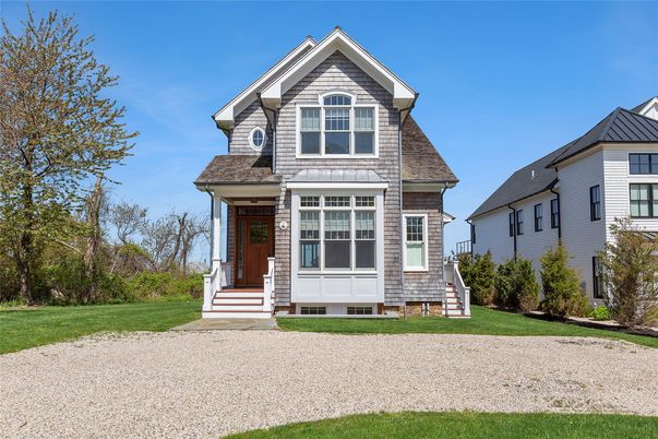 Exterior, Facade, Brick Traditional