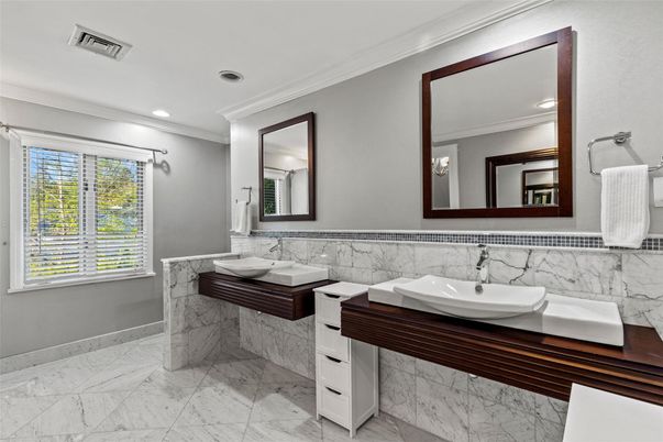 Bathroom, Dual Sink Vanities, Interior, Marble, Recessed Lighting